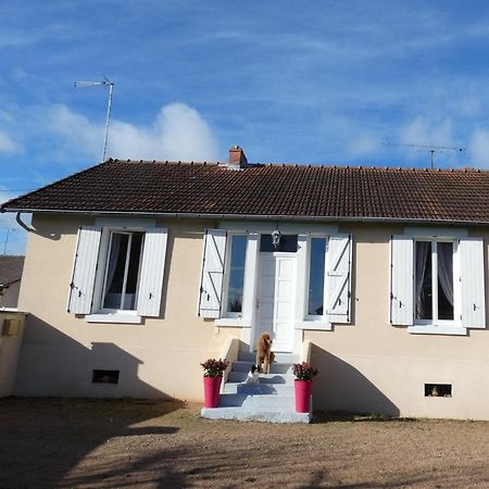Gite De L Epinette Commentry Bagian luar foto