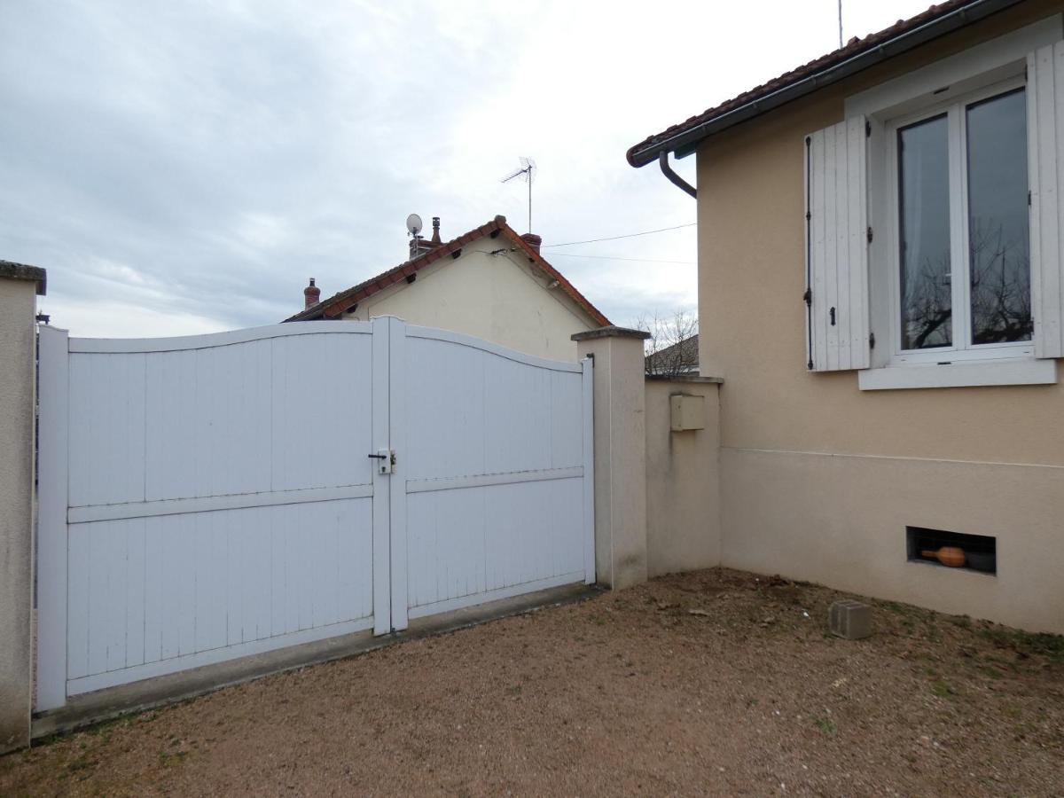Gite De L Epinette Commentry Bagian luar foto
