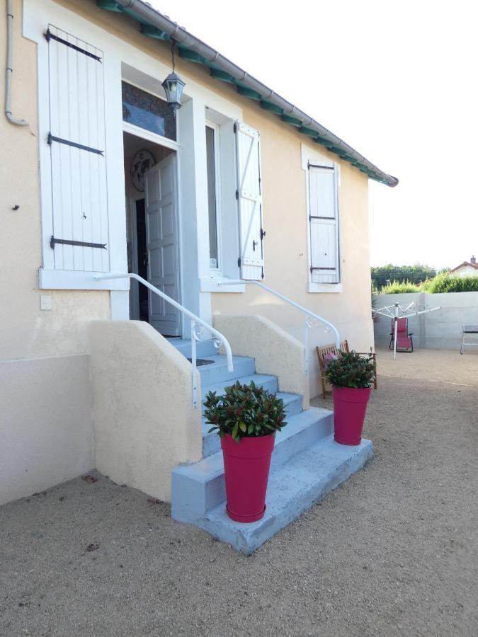 Gite De L Epinette Commentry Bagian luar foto